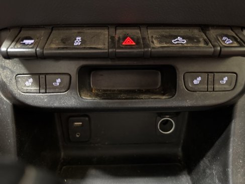 Used 2015 Chevrolet Colorado Z71 image 11