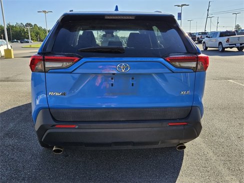 Used 2020 Toyota RAV4 XLE w/ Convenience Package image 6