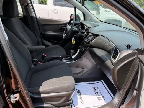 Used 2018 Chevrolet Trax LS image 20