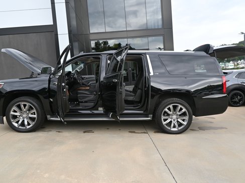 Used 2016 Chevrolet Suburban LTZ image 18