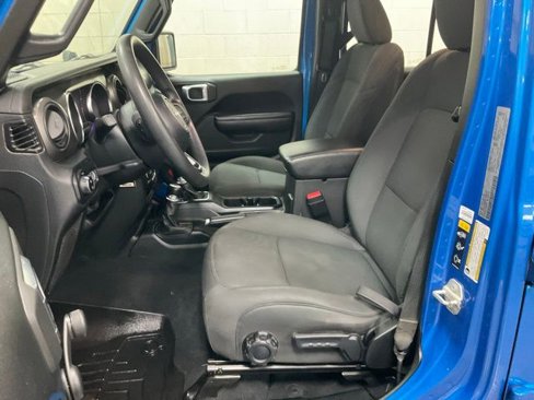 Used 2020 Jeep Gladiator Sport image 8