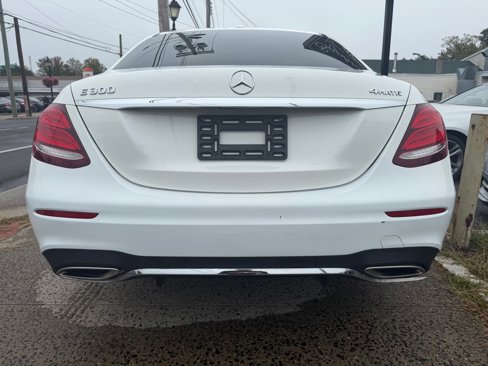 Used 2019 Mercedes-Benz E 300 4MATIC w/ Premium 1 Package image 8