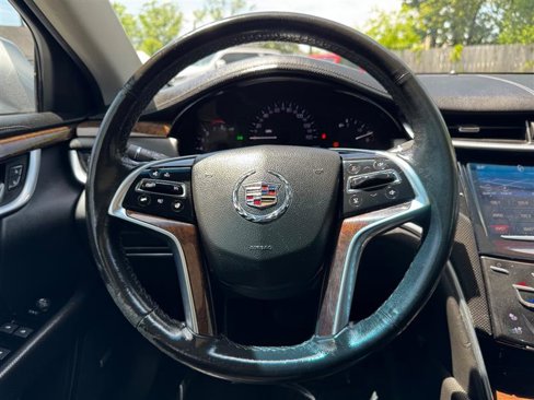 Used 2013 Cadillac XTS Luxury image 33