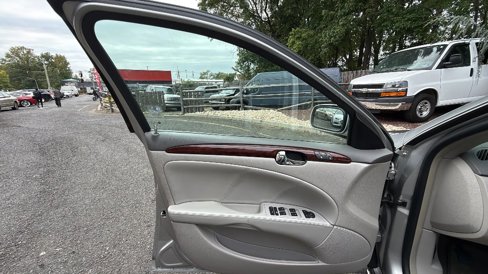 Used 2007 Buick Lucerne CXL w/ Luxury Package image 9
