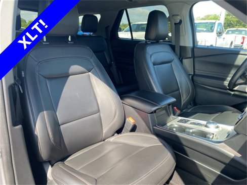 Used 2024 Ford Explorer XLT w/ Equipment Group 202A image 18