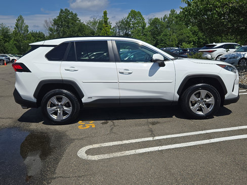 Used 2022 Toyota RAV4 LE image 7