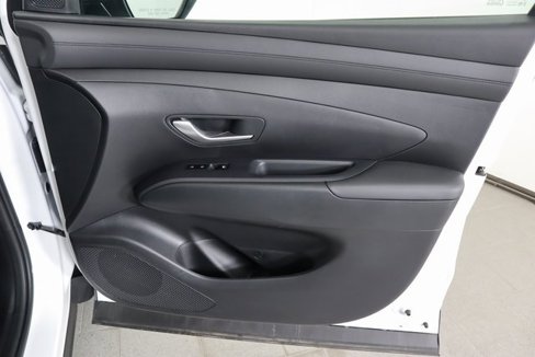 Used 2025 Hyundai Santa Cruz SE image 12