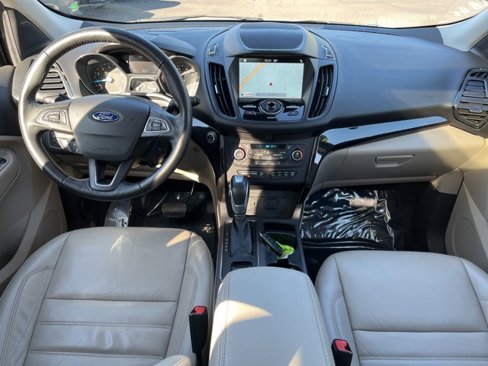 Used 2019 Ford Escape Titanium image 6