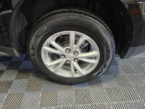 Used 2017 Chevrolet Equinox LS image 32