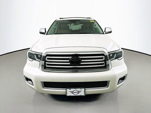 Used 2018 Toyota Sequoia Platinum image 2