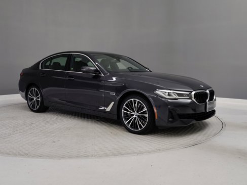 Used 2022 BMW 530e w/ Convenience Package image 37
