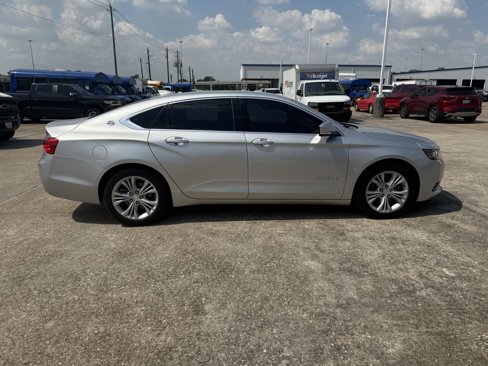 Used 2015 Chevrolet Impala LT w/ Convenience Package image 4