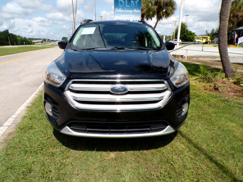 Used 2018 Ford Escape SE image 3