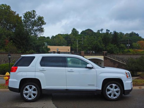 Used 2017 GMC Terrain SLE image 7