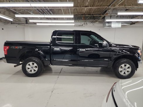 Used 2017 Ford F150 XLT image 4