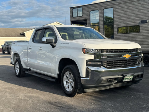 Used 2020 Chevrolet Silverado 1500 LT w/ Trailering Package image 3