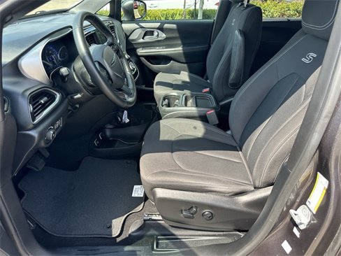 Used 2019 Chrysler Pacifica Touring Plus w/ S Appearance Package image 21