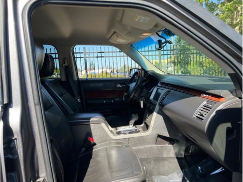 Used 2010 Ford Flex Limited image 19