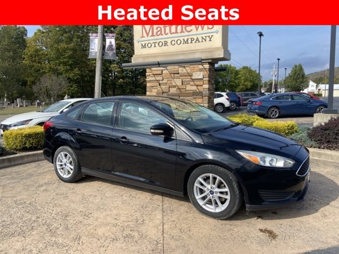 Used 2017 Ford Focus SE w/ Cold Weather Package image 1