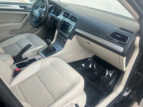Used 2015 Volkswagen Golf TDI SEL image 14
