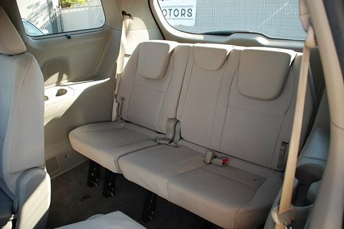 Used 2016 Kia Sedona LX w/ LX Convenience Package image 18