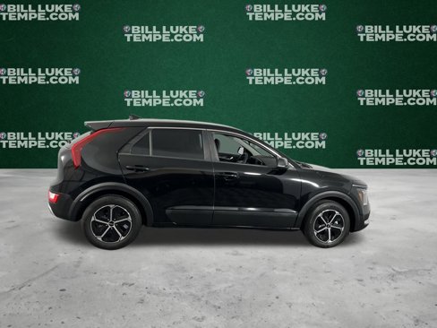 Used 2023 Kia Niro LX image 6