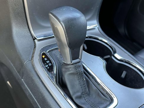 Used 2019 Jeep Grand Cherokee Limited image 20