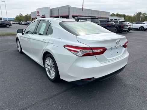 Used 2018 Toyota Camry XLE image 6