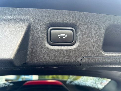 Used 2021 Hyundai Santa Fe SEL w/ Convenience + Premium Package image 15