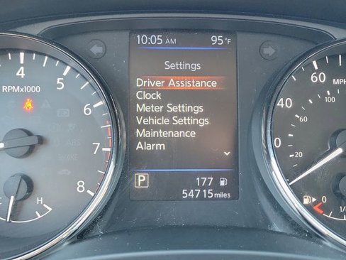 Used 2022 Nissan Rogue Sport SV w/ Technology Package image 27