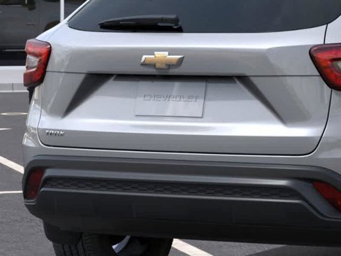 New 2025 Chevrolet Trax LS w/ LS Convenience Package image 14