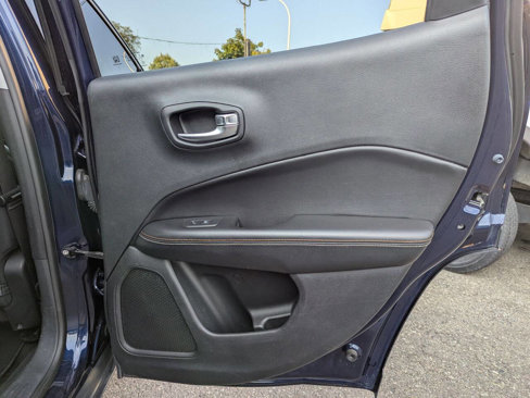 Used 2017 Jeep Compass Latitude image 17