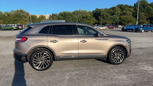 Used 2020 Lincoln Nautilus Reserve image 6