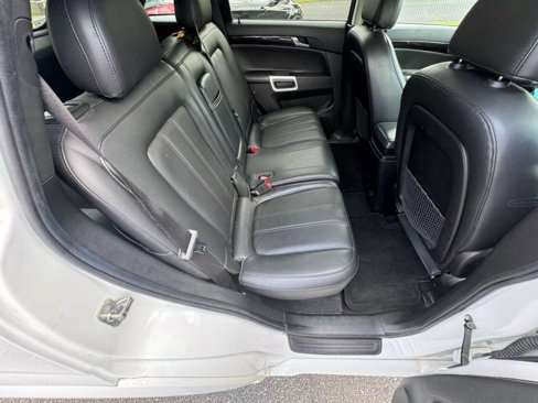 Used 2014 Chevrolet Captiva Sport LT w/ Convenience Package image 16