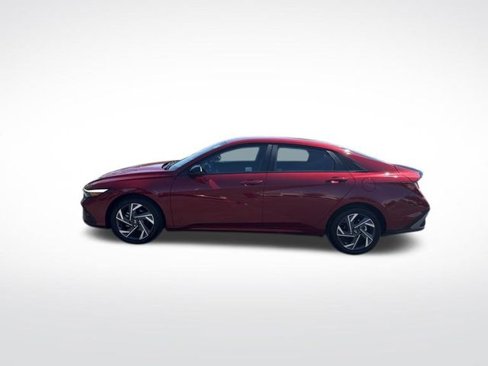 Certified 2025 Hyundai Elantra Sport image 2