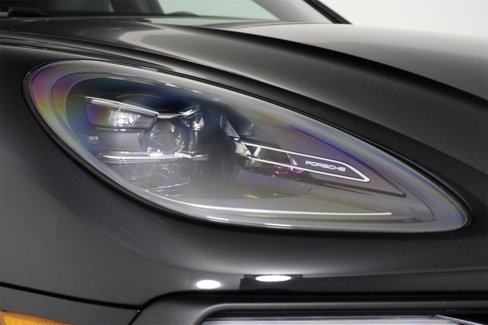 Certified 2025 Porsche Macan image 28