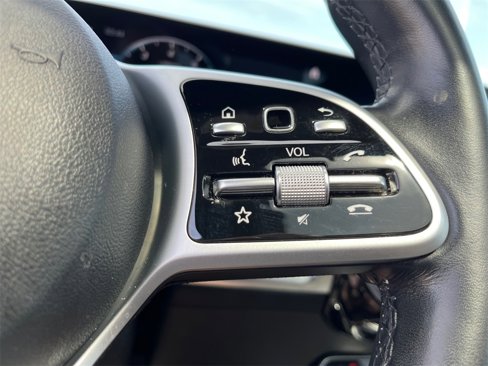 Certified 2021 Mercedes-Benz GLB 250 4MATIC w/ Premium Package image 26