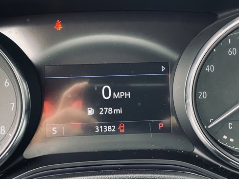 Used 2022 Buick Encore GX Select w/ Sport Touring Package image 12