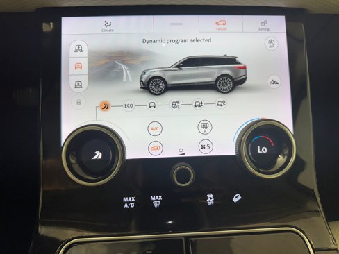 Used 2018 Land Rover Range Rover Velar R-Dynamic SE image 26