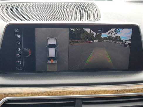 Used 2016 BMW 740i image 25