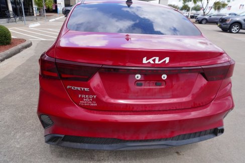 Used 2022 Kia Forte LXS image 6