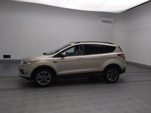Used 2018 Ford Escape SE image 2