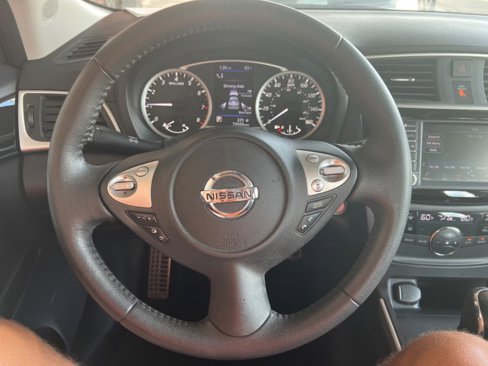 Used 2019 Nissan Sentra SV image 9