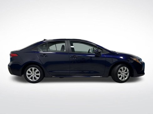 Used 2024 Toyota Corolla LE image 2
