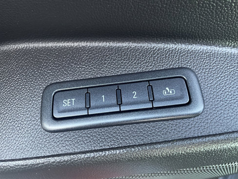 Used 2016 Chevrolet Suburban LT image 26