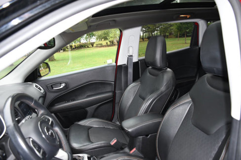 Used 2018 Jeep Compass Latitude w/ Popular Equipment Group image 11