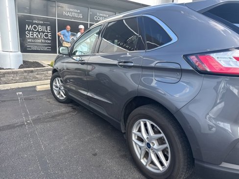 Used 2021 Ford Edge SEL w/ Convenience Package image 7