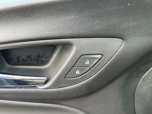 Used 2023 Chevrolet Equinox LT image 23