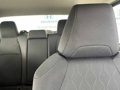 Used 2021 Toyota Corolla LE image 18