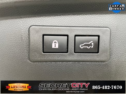 Used 2023 Subaru Outback Premium image 8